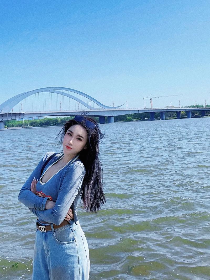 毛宁简历个人资料简介 毛宁简历个人资料简介